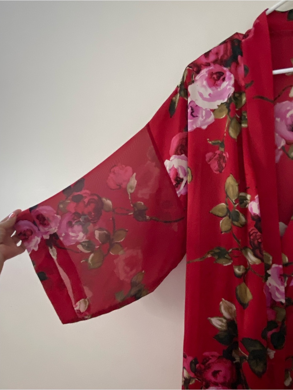 Vintage Floral feminine Satin Red Kimono Robe with sheer sleeves size Large - Picture 2 of 10